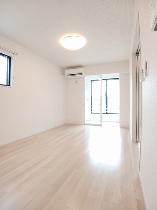 物件内観写真4　(居室)