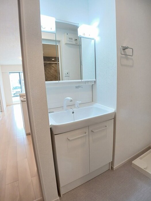 物件内観写真8　(洗面)