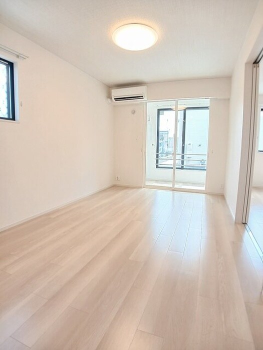 物件内観写真6　(居室)