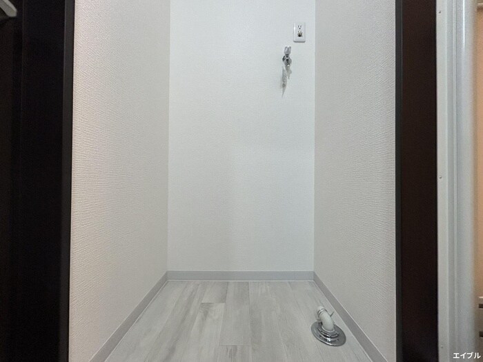 物件内観写真14　(洗濯機置場)