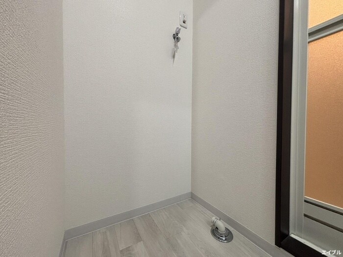 物件内観写真14　(洗濯機置場)