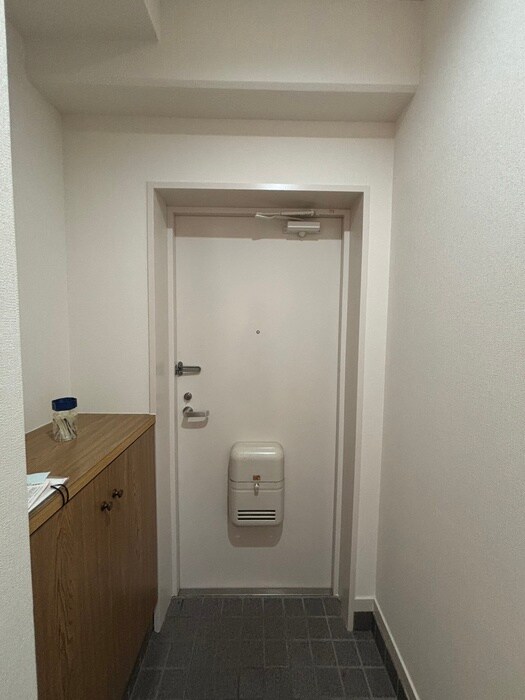 物件内観写真12　(玄関)