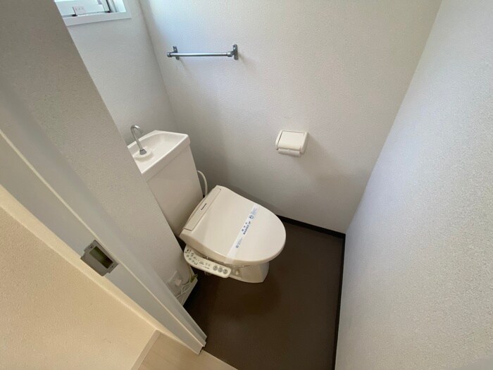 物件内観写真11　(トイレ)