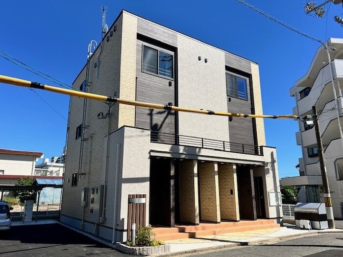 物件外観写真1　(外観写真)