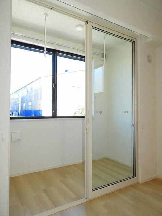 物件内観写真9　(ベランダ・バルコニー)