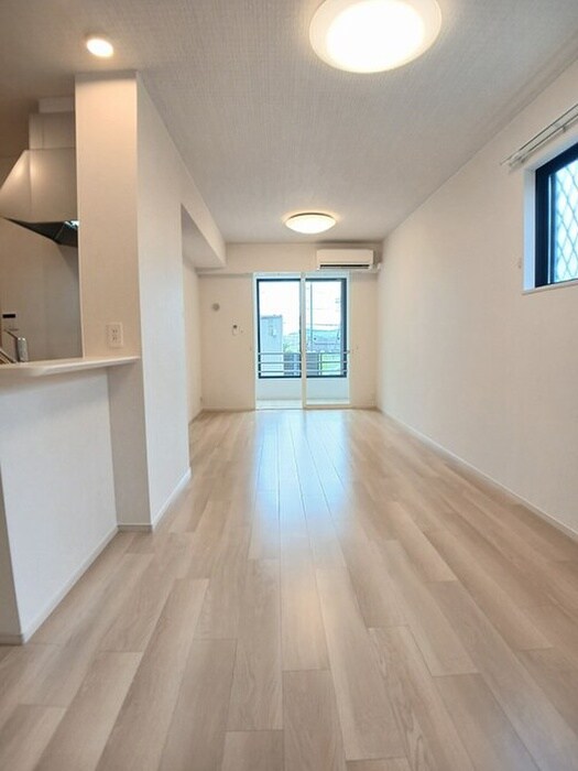 物件内観写真1　(居室)