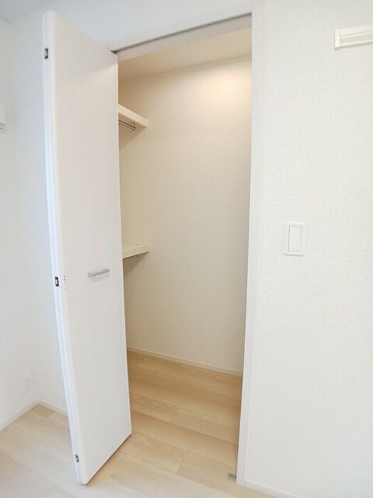 物件内観写真8　(収納)