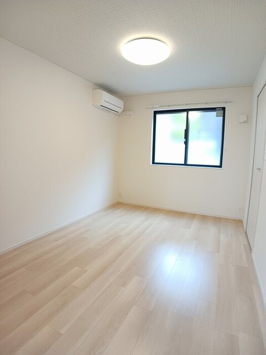 物件内観写真10　(居室)