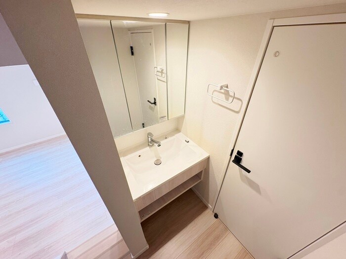 物件内観写真9　(洗面)