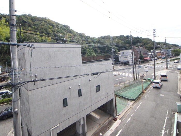 物件内観写真16　(室内からの展望)