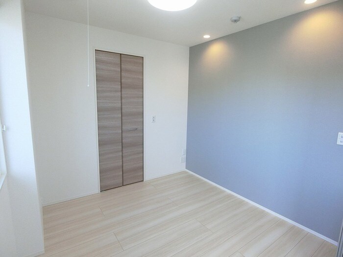 物件内観写真2　(居室)