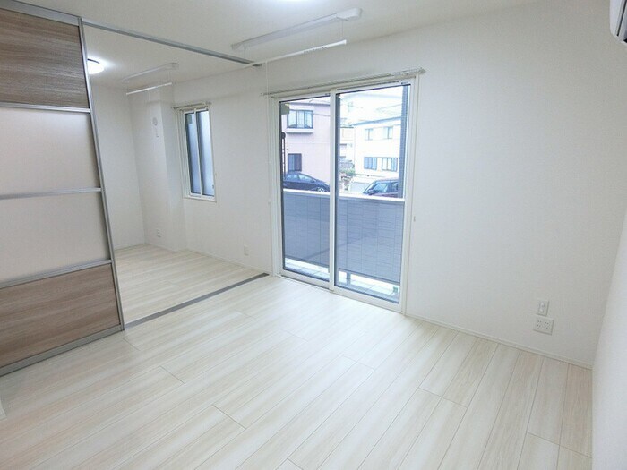 物件内観写真4　(居室)