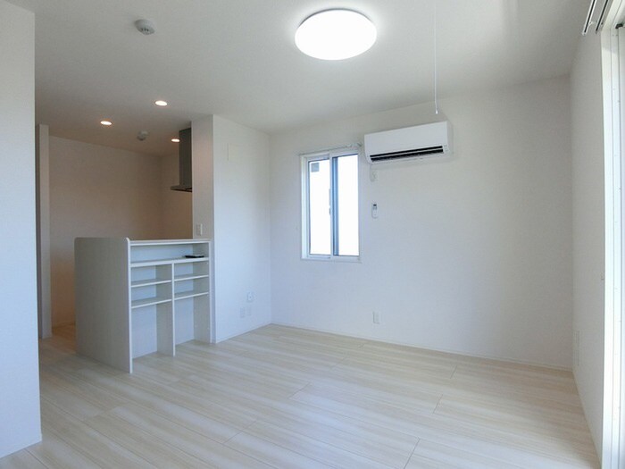 物件内観写真4　(居室)