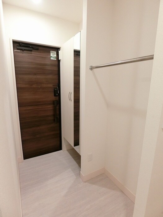 物件内観写真15　(玄関)