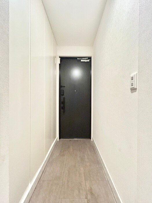 物件内観写真10　(玄関)