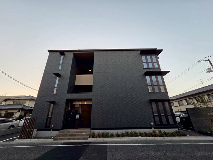 物件外観写真6　(外観写真)