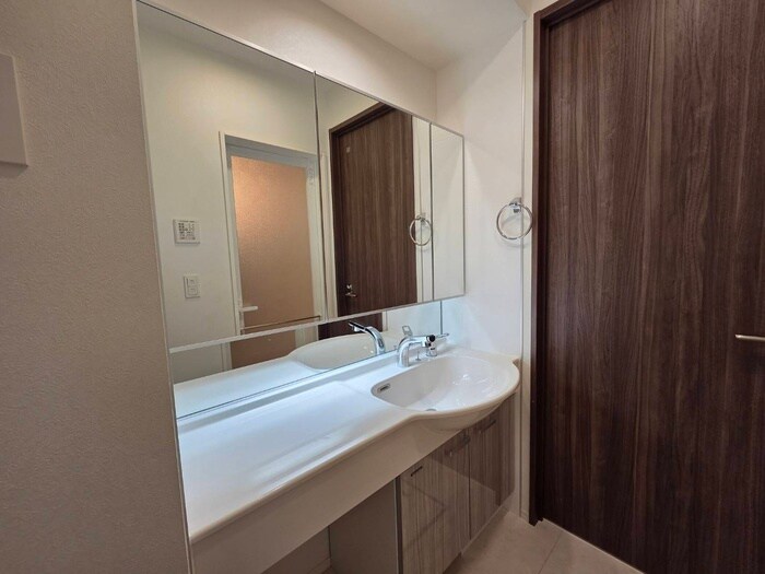 物件内観写真11　(洗面)