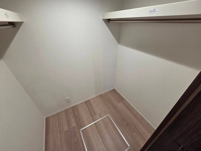 物件内観写真12　(収納)