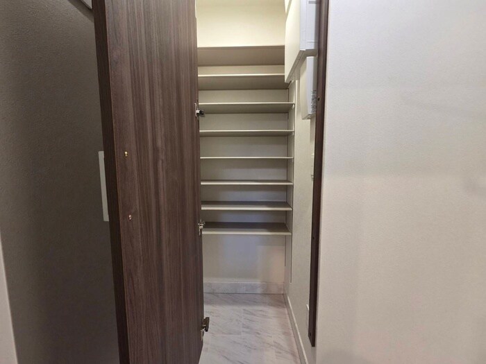 物件内観写真15　(靴箱)