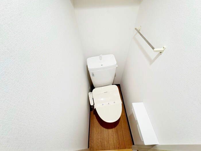 物件内観写真4　(トイレ)