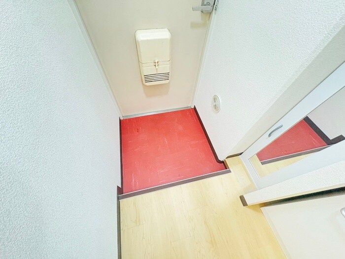 物件内観写真6　(玄関)