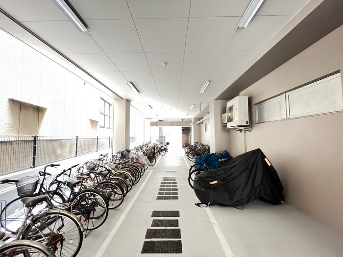 物件外観写真5　(駐輪場)