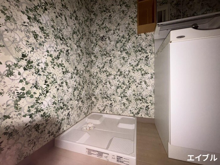 物件内観写真13　(洗濯機置場)