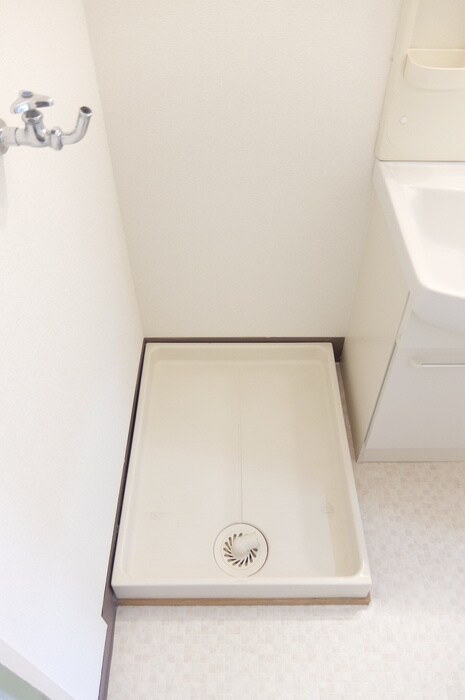 物件内観写真18　(洗濯機置場)