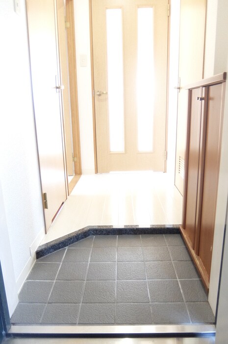 物件内観写真22　(玄関)