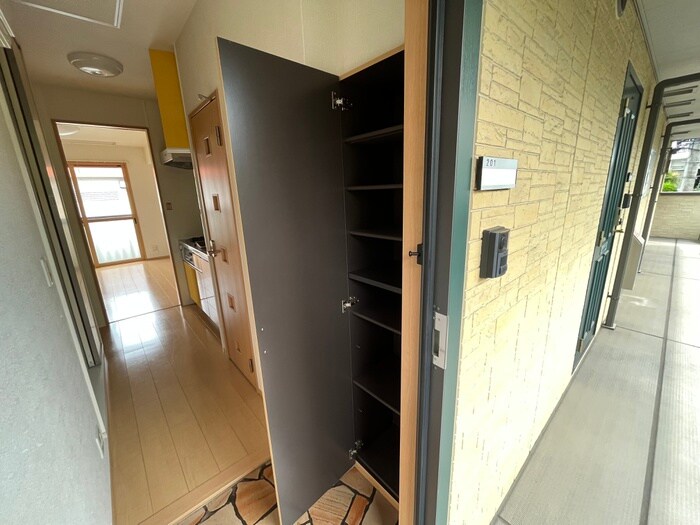 物件内観写真10　(靴箱)