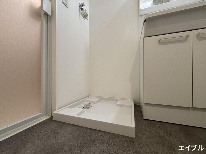 物件内観写真13　(洗濯機置場)