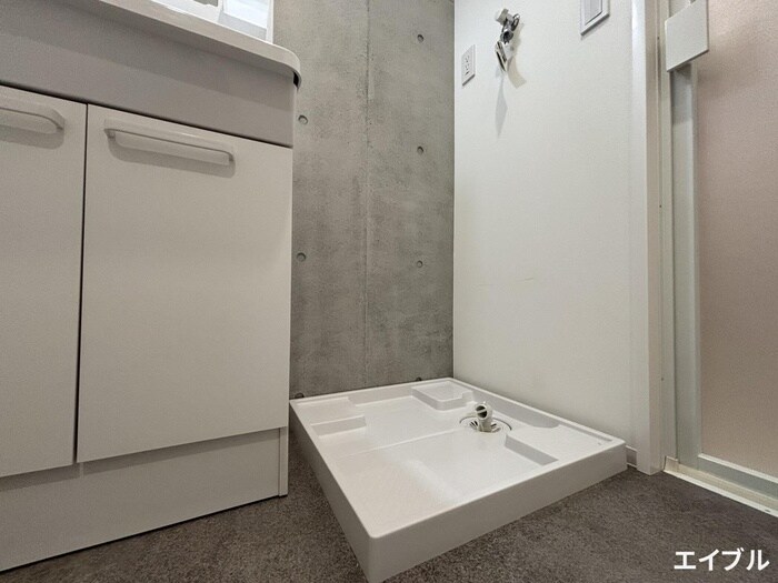 物件内観写真14　(洗濯機置場)