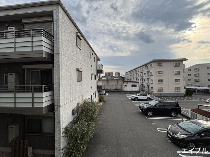 物件内観写真18　(室内からの展望)