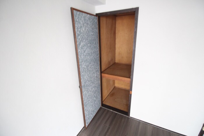 物件内観写真11　(収納)