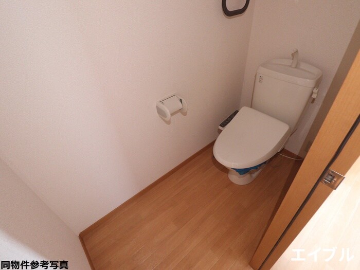 物件内観写真11　(トイレ)