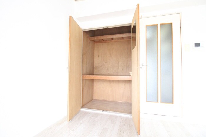 物件内観写真12　(収納)