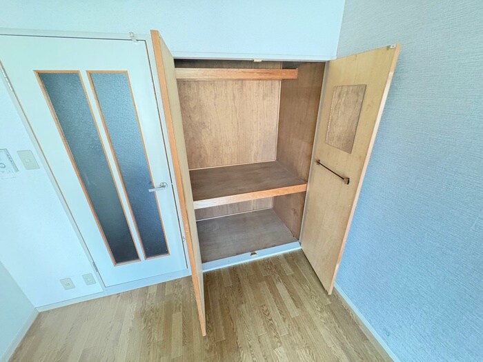 物件内観写真12　(収納)