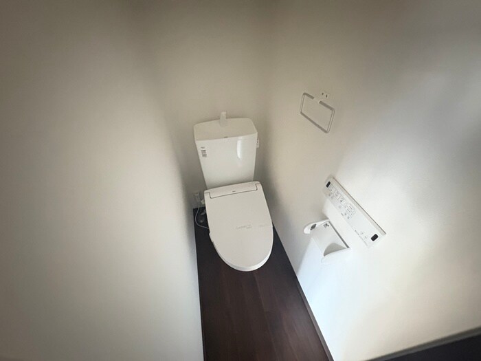 物件内観写真4　(トイレ)