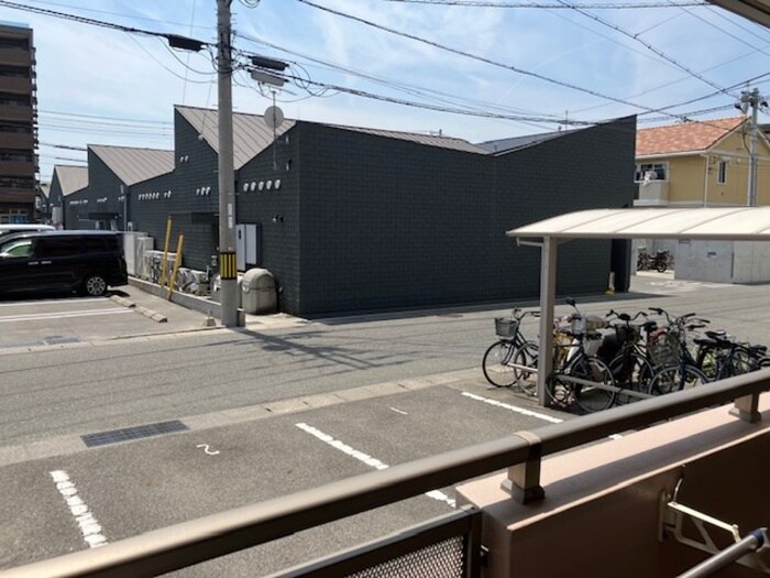 物件外観写真6　(駐車場)