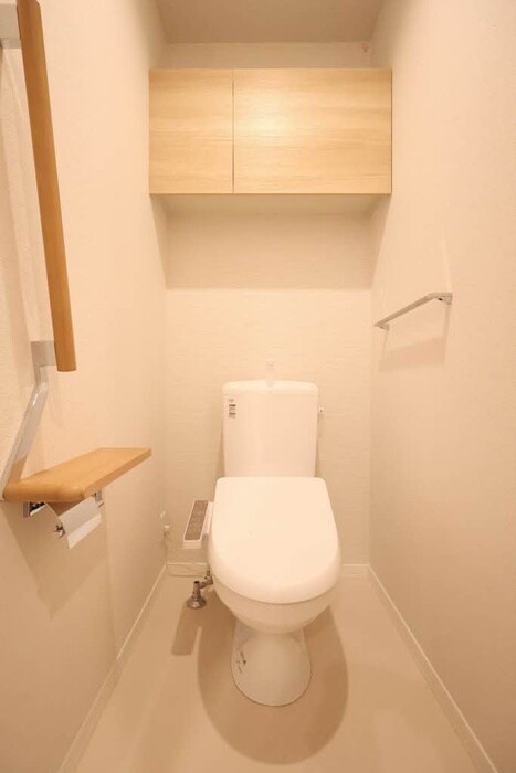 物件内観写真5　(トイレ)