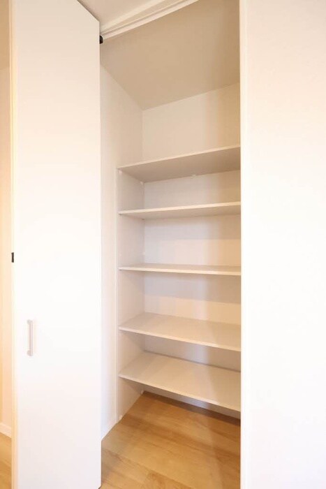 物件内観写真8　(靴箱)