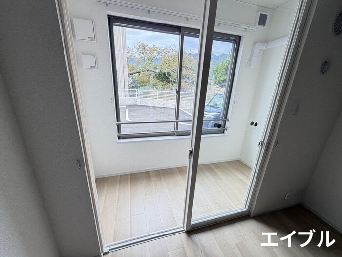 物件内観写真22　(室内からの展望)