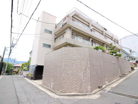 サカエマンション外観写真