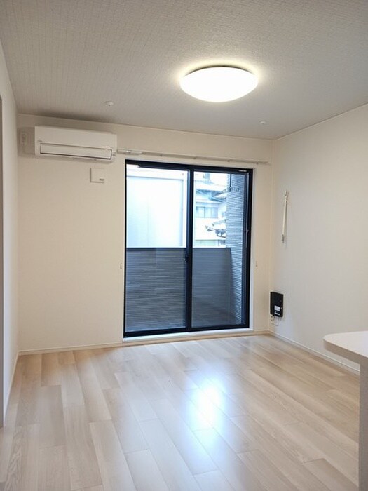 物件内観写真3　(居室)