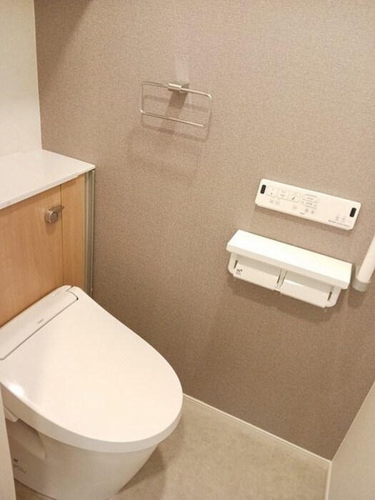 物件内観写真6　(トイレ)