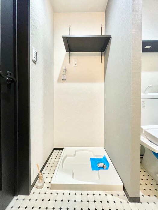 物件内観写真13　(洗濯機置場)