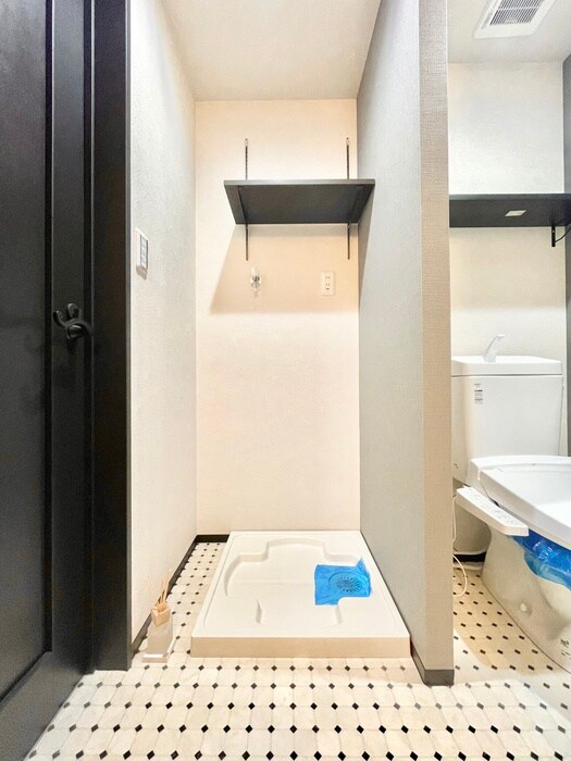 物件内観写真13　(洗濯機置場)