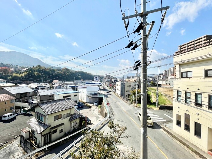 物件内観写真17　(室内からの展望)