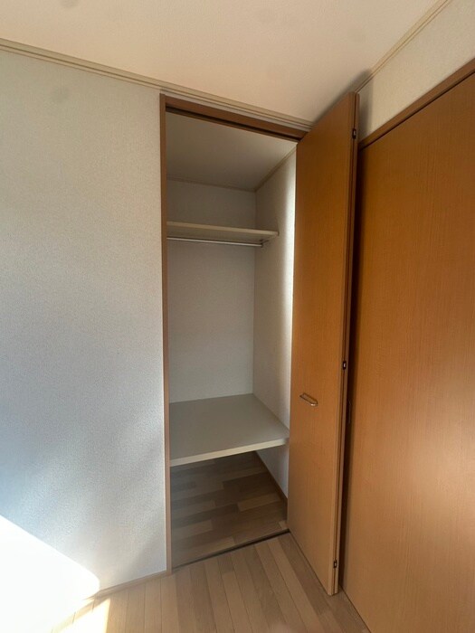 物件内観写真12　(収納)