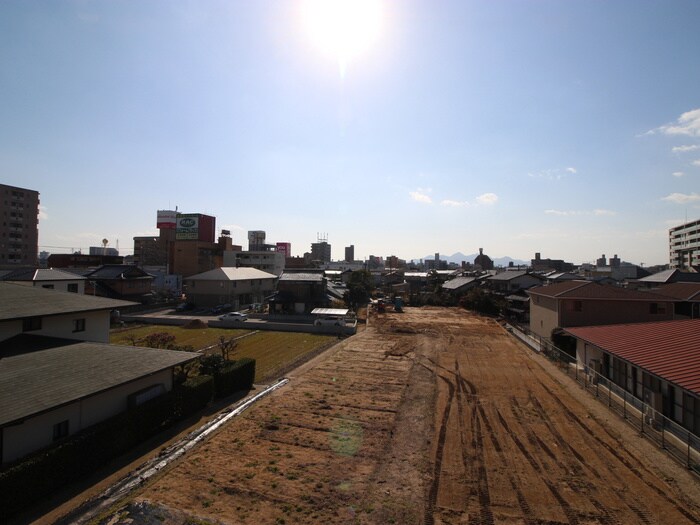 物件内観写真14　(室内からの展望)